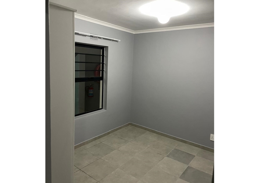 2 Bedroom Property for Sale in Parklands East Western Cape
